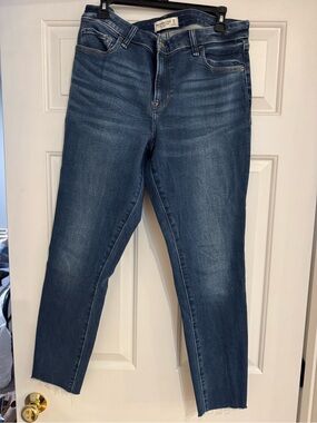 A&F super skinny ankle mid rise - Classic Blue Women’s Jeans, frayed 32/14L